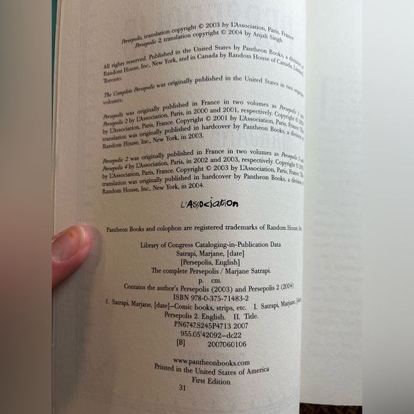 Persepolis: The complete graphic novel soft cover Iranian woman’s memoir euc - Picture 4 of 4